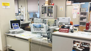 kicdesk01.jpg